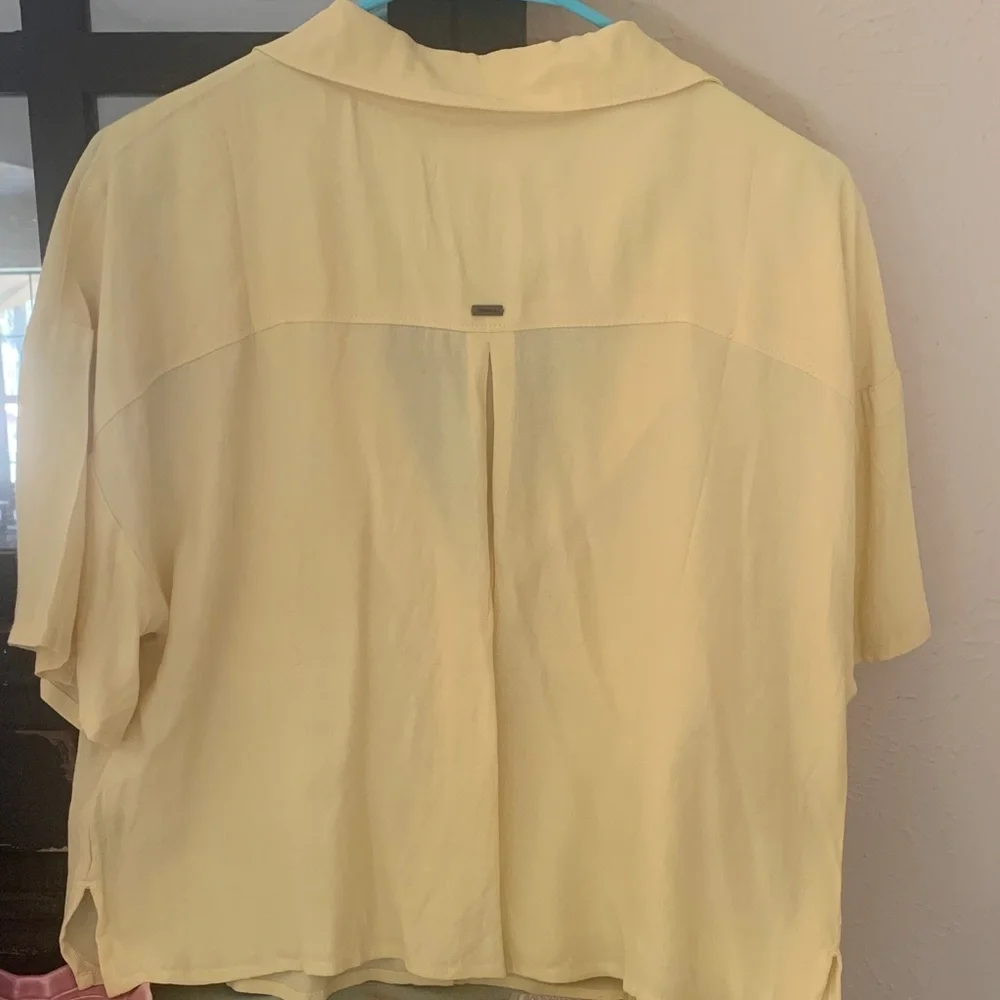 O'Neill Soft Yellow Button-Down Shirt - Picture 3 of 3